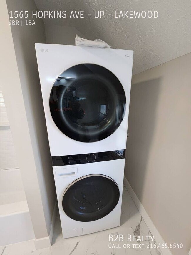 Building Photo - 1565 Hopkins Ave