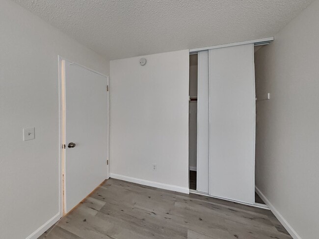 Building Photo - Freshly Remodeled 4/2 House in Oakley Available Now!