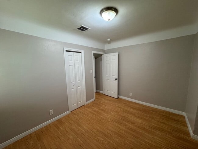 Building Photo - CRENSHAW 17024-17026