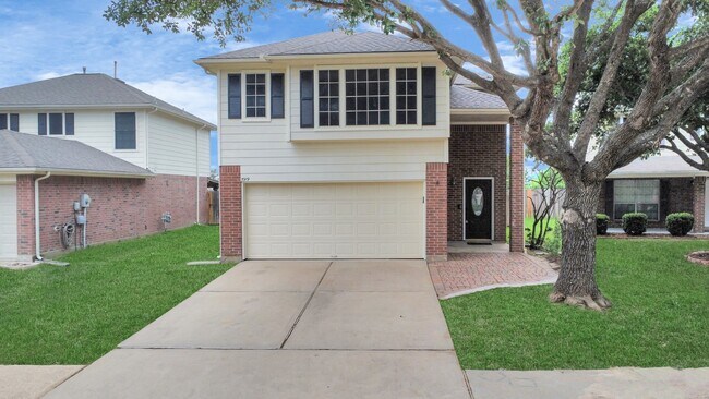 Building Photo - 3919 Rolling Springs Ln