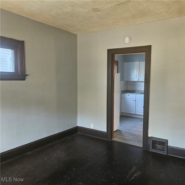 Building Photo - 11430 Methyl Ave