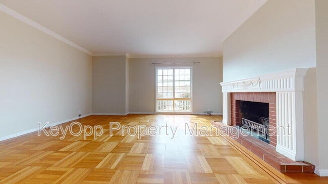 Building Photo - 1782 35th Ave