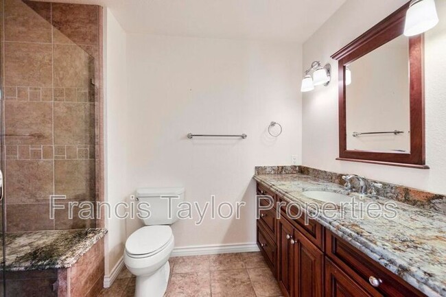 Building Photo - 29870 Platanus Dr