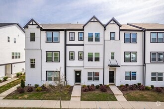 Building Photo - 413 Diversity Wy
