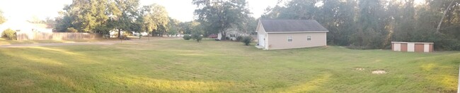 Building Photo - Ozark Alabama!