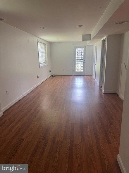 Building Photo - 5296 Chillum Pl NE