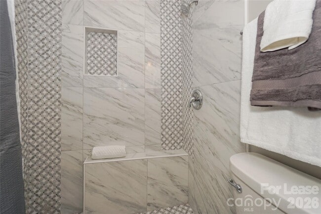 Building Photo - 20105 Henderson Rd