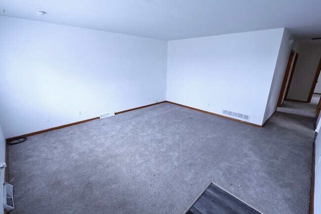 Building Photo - 1702 Leighton Ave