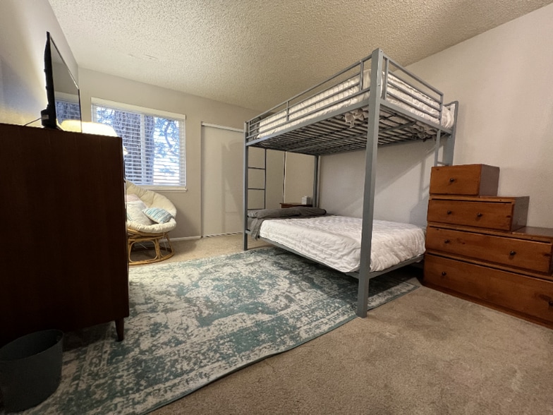 Building Photo - 13623 E Yale Ave