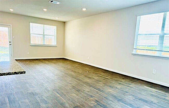 Building Photo - 152 Docile Lp