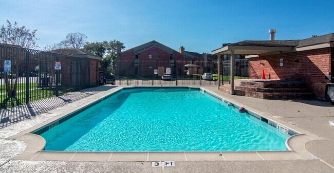 Building Photo - 12500 Sandpiper Dr
