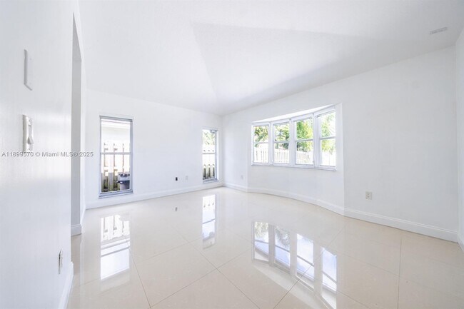 Building Photo - 14859 SW 177th Terrace