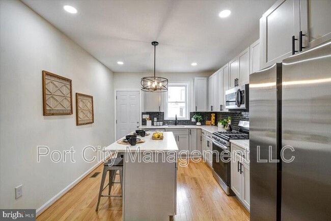 Building Photo - 217 N Belnord Ave