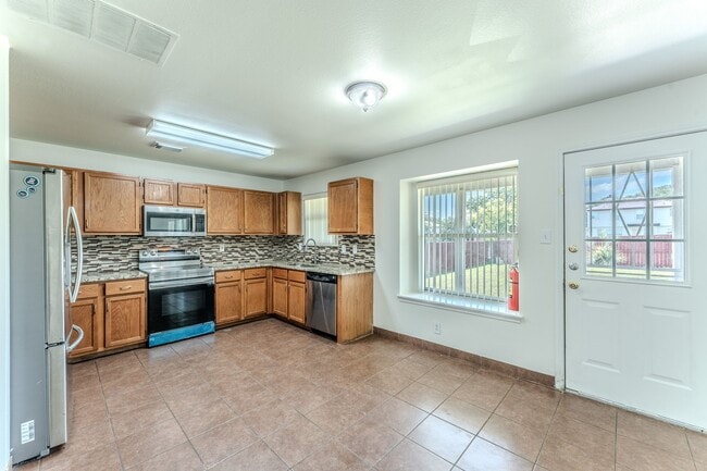 Building Photo - 1339 Diamond Bluff