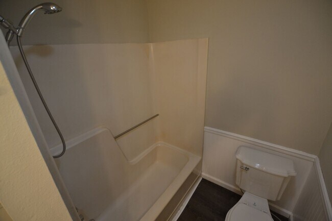 Building Photo - Zachary School District! 3 bedroom, 2 bath home in coveted Marita Terrace Subdivision