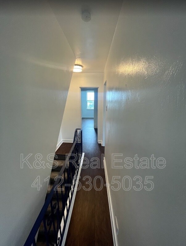 Building Photo - 221 Orchard Pl