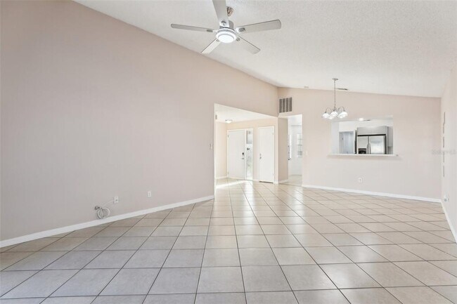 Building Photo - 118 Pinewood Cir