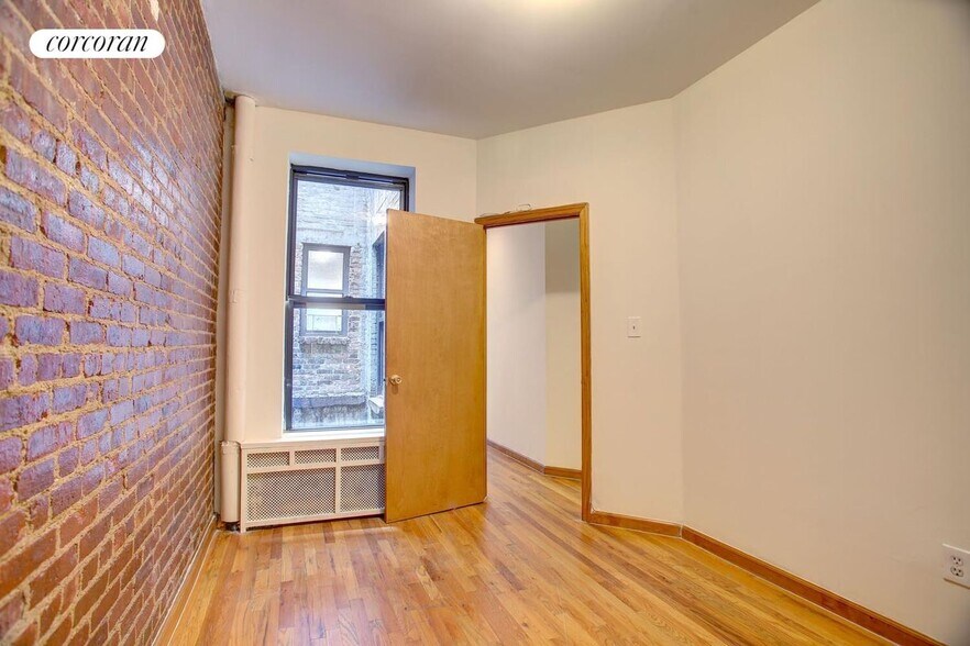 Building Photo - 139 W 83rd St