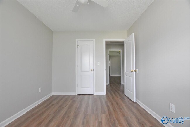 Building Photo - 136 Populus Dr