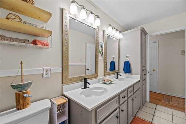 Building Photo - 6302 Penny Ln