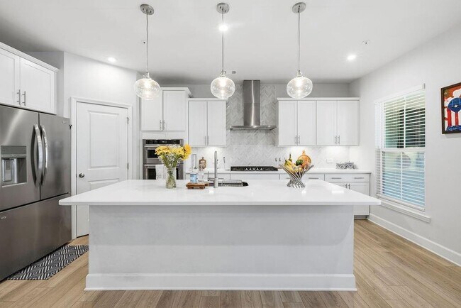 Building Photo - 440 Millsap Wy