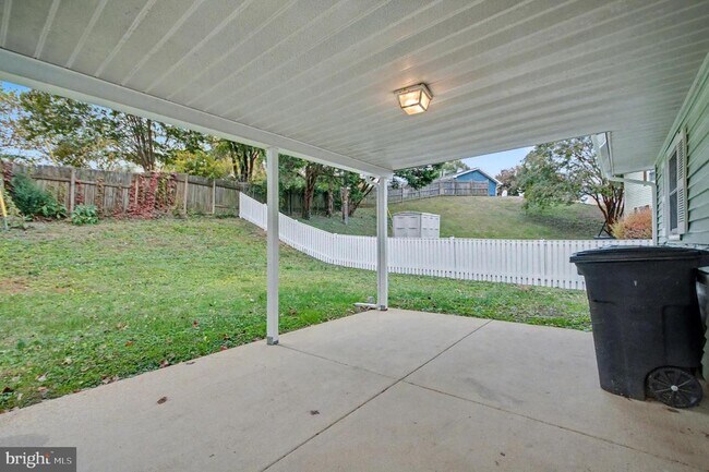 Building Photo - 2504 Korvale Ln