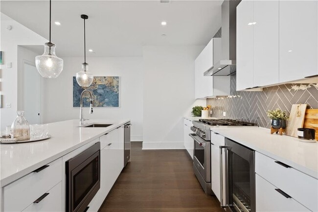 Building Photo - 788 West Marietta St NW