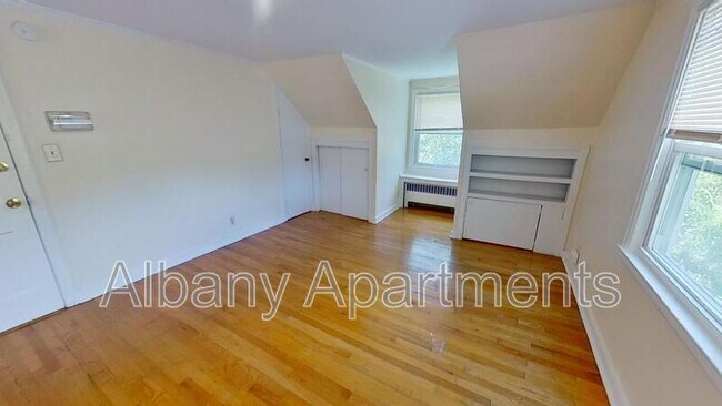 Building Photo - 225 S Allen St