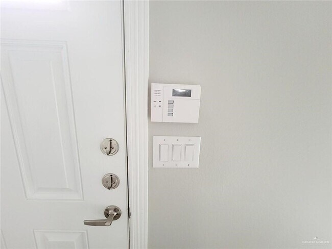 Building Photo - 13 13th St