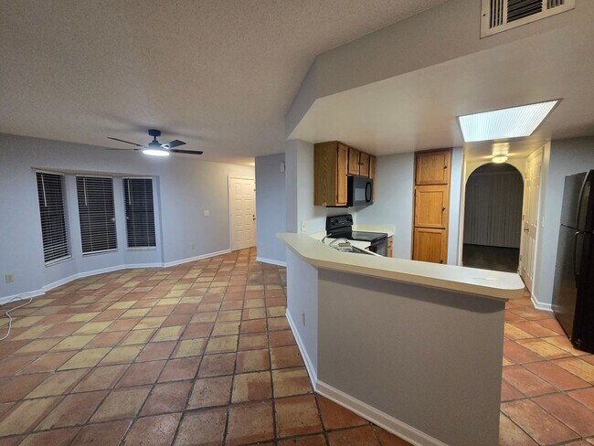 Building Photo - 1030 Knoll Wood Ct