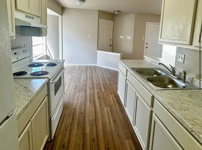 Building Photo - 8432 Dixon Ridge Dr