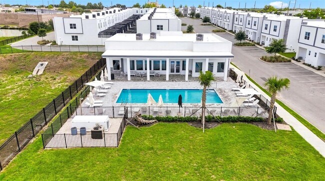Building Photo - 285 Famagusta Dr