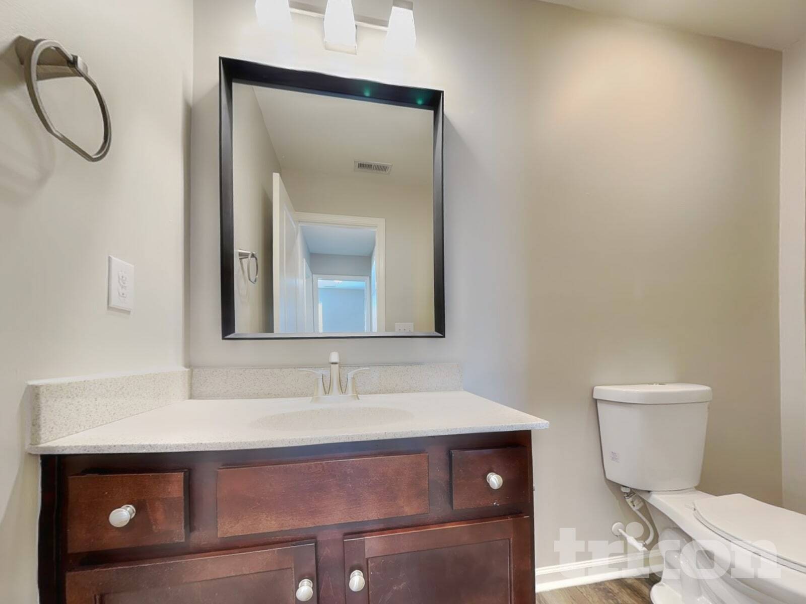 Building Photo - 1711 Sawtooth Ct