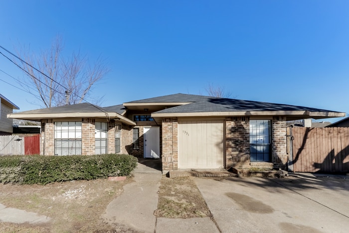 Primary Photo - 1331 Glencliff Ct