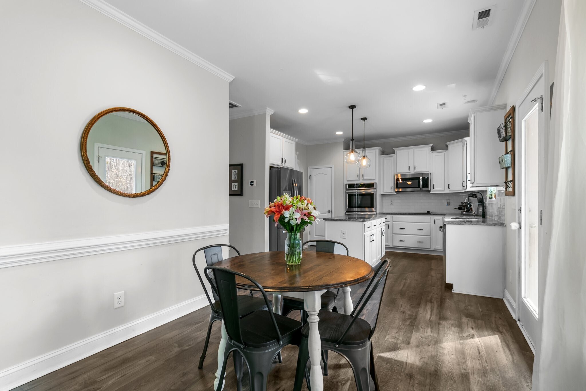 Building Photo - 230 Parrish Ln