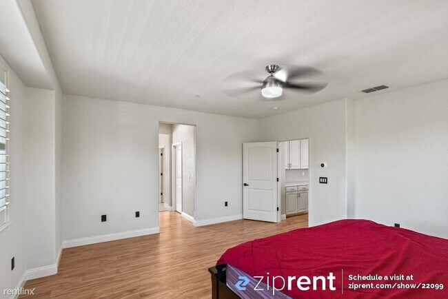 Building Photo - 5 br, 3.5 bath House - 5039 Osborne Circle...