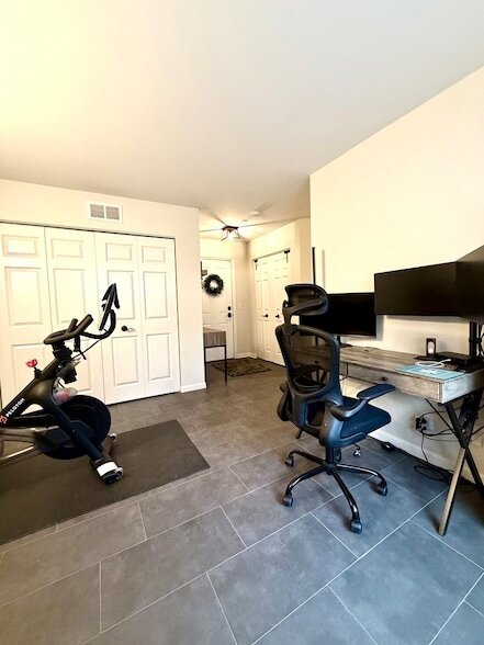 Building Photo - 362 Broadmoor Ln