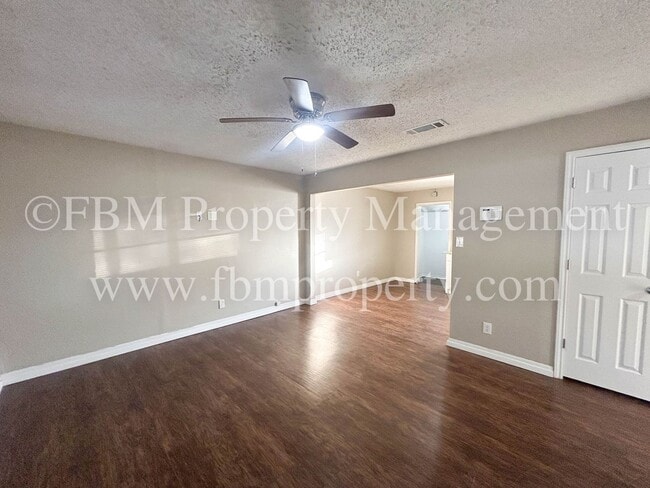 Building Photo - 1312 N Shawnee St