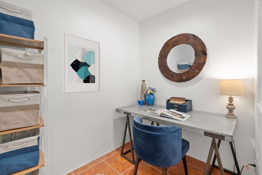 Office - 25648 Timpangos Dr