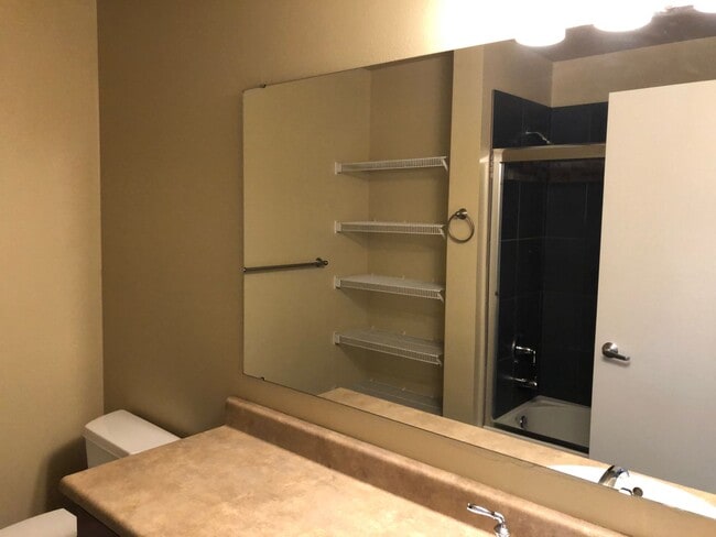 Building Photo - Fairhaven Harris Square Studio Condo For Rent in Historic Fairhaven