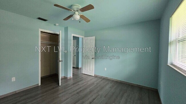 Building Photo - 2095 Eloise Cir