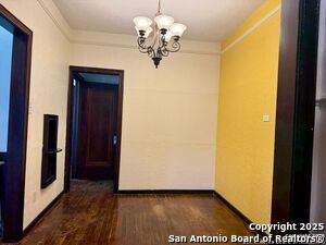 Building Photo - 810 W Craig Pl