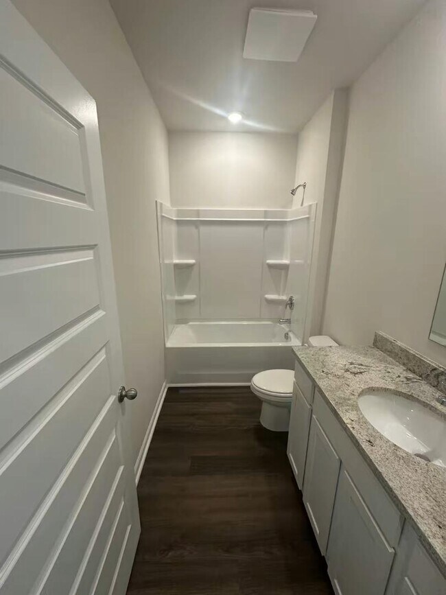 Building Photo - 231 Murphy Ln