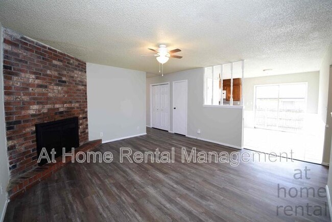 Building Photo - 4613 S 72nd E Pl