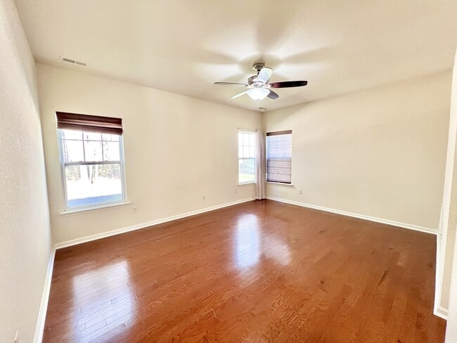 Building Photo - 109 Zebulon Ct