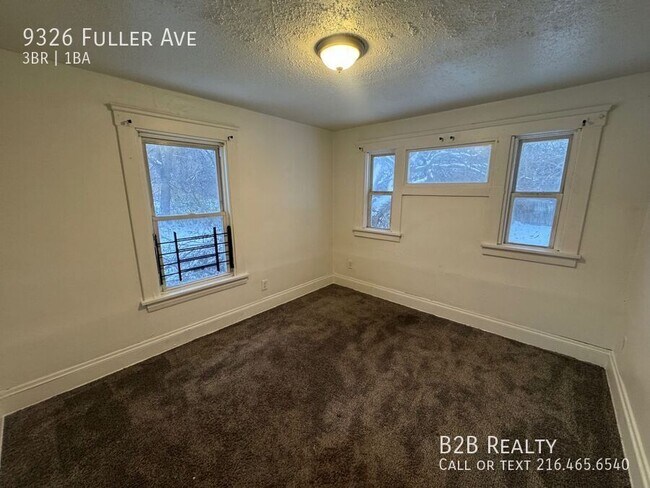 Building Photo - 9326 Fuller Ave