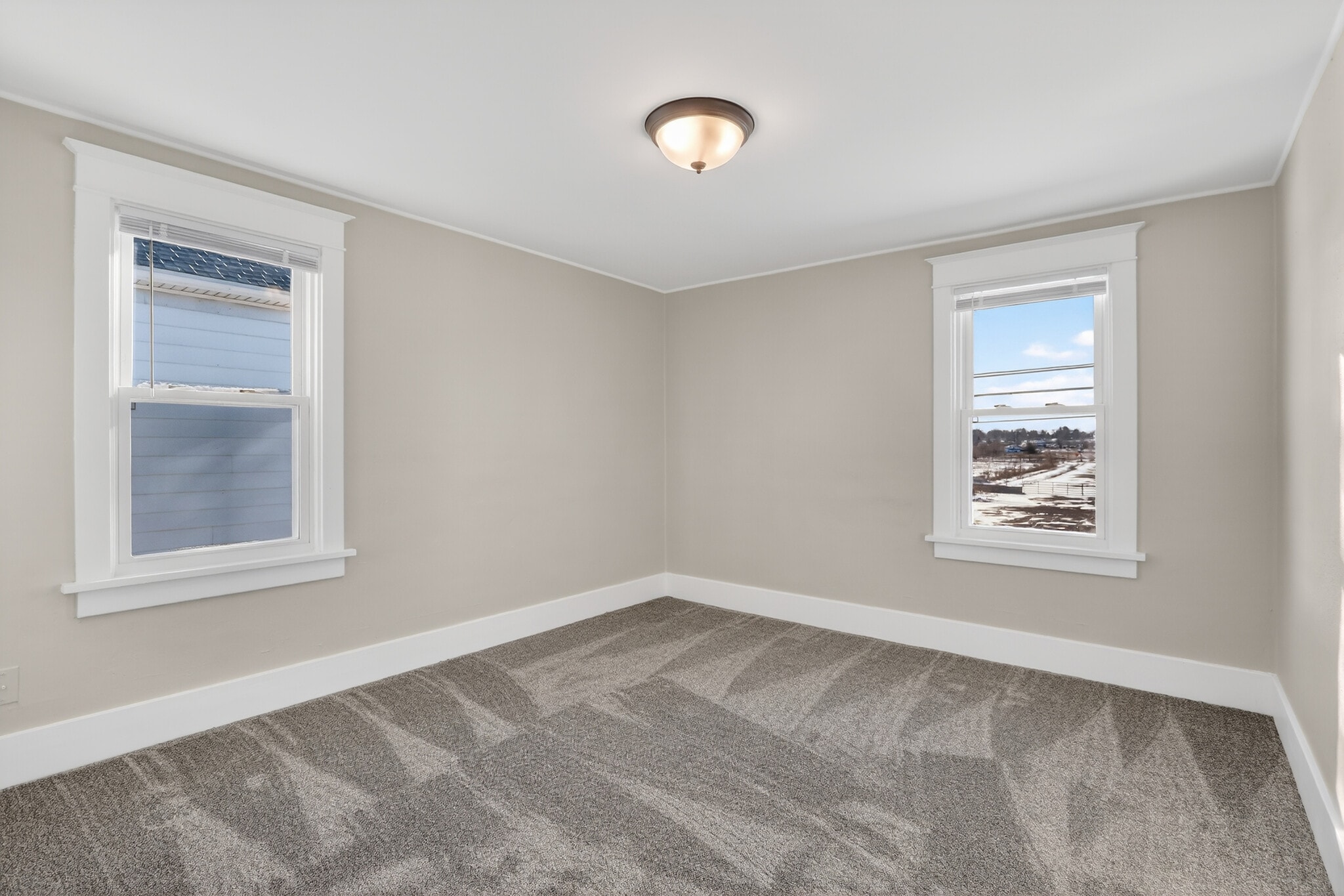 Building Photo - 428 W Delavan Dr