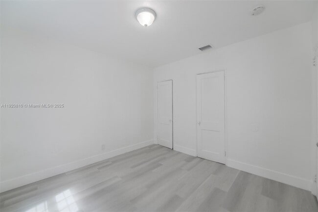 Building Photo - 1250 NW 43rd St