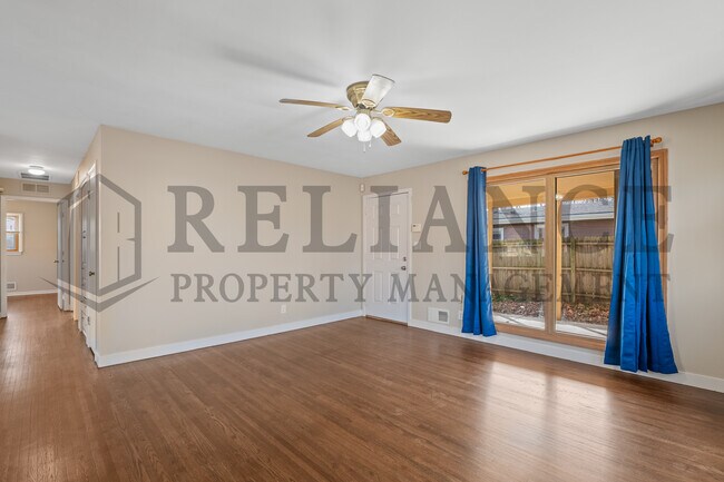 Building Photo - 2803 S Glenn Ave