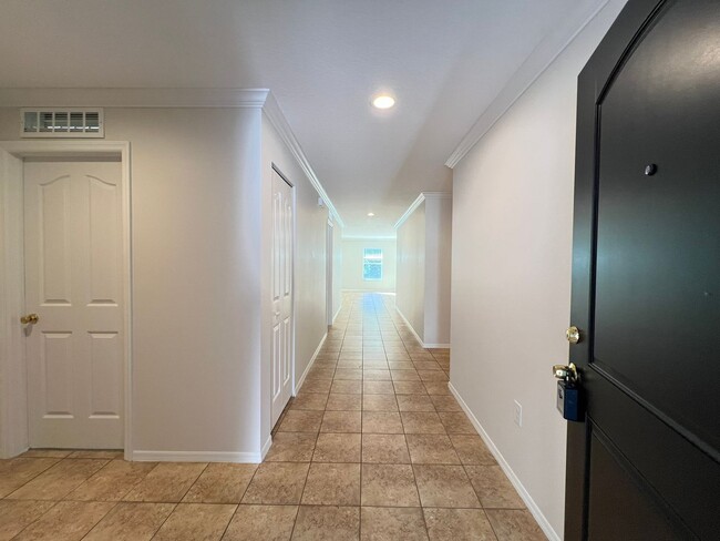 Building Photo - The perfect House for rent in Clermont!
